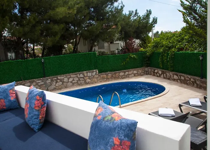 Villa Dadya 2 - With Private Pool - 750m Distance To The